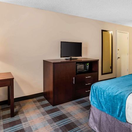 Clarion Inn Near Jblm Tacoma Luaran gambar