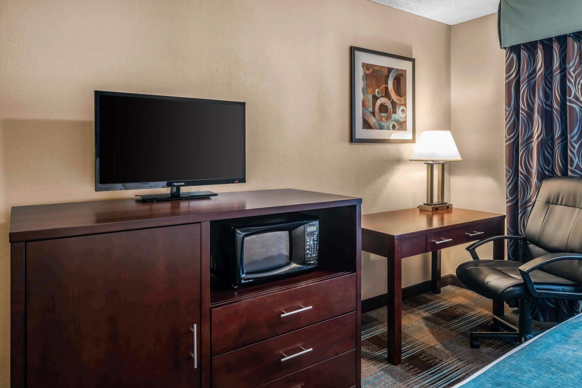 Clarion Inn Near Jblm Tacoma Luaran gambar